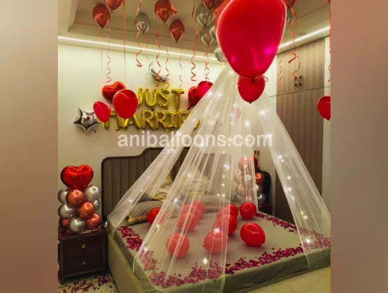 Cabana Just Married Love Decor