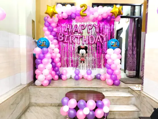 Minnie Mouse Balloon Decoration