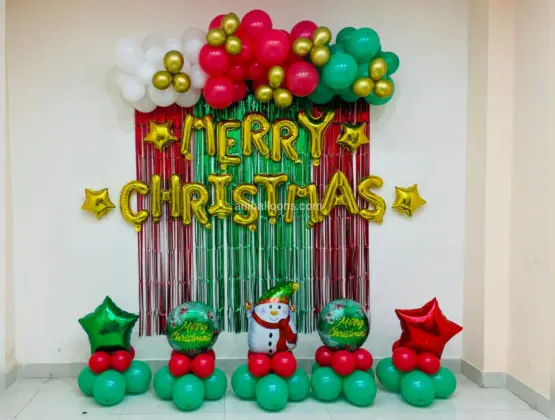 Christmas Garland Balloon Decor