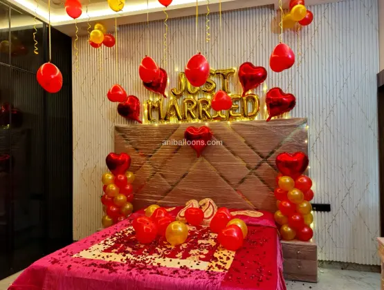 Just Married Surprise Decoration