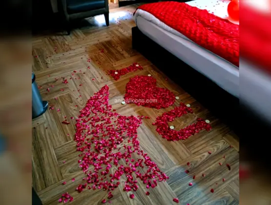 Golden & Black Balloon Decor