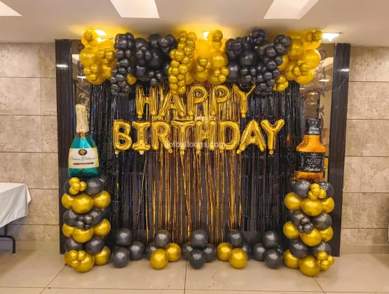 Black & Golden Royal Decor