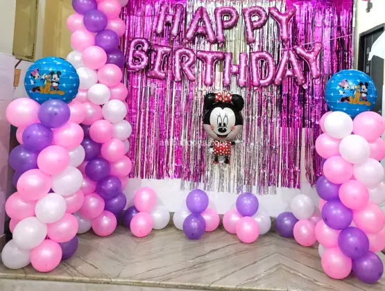 Minnie Mouse Surprise Decoration