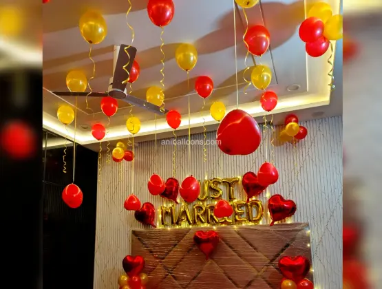 Just Married Surprise Decoration