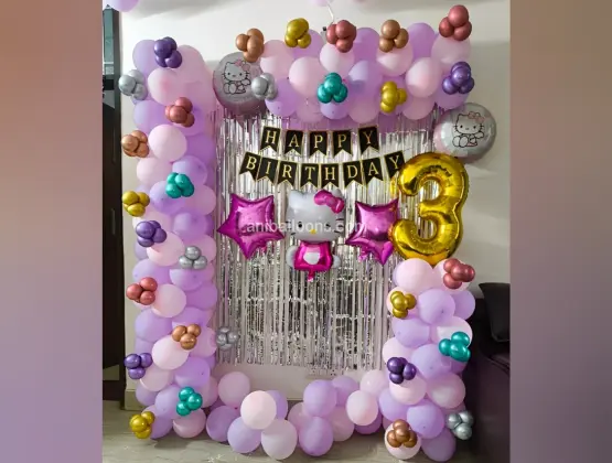 Hello Kitty Garland Surprise Decor