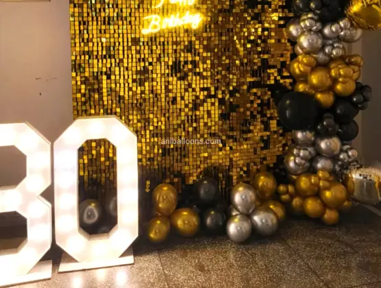 Golden Sequin Balloon Decor